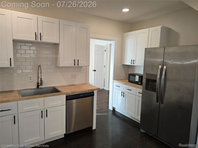 1629 Alter Road, Detroit, MI 48215