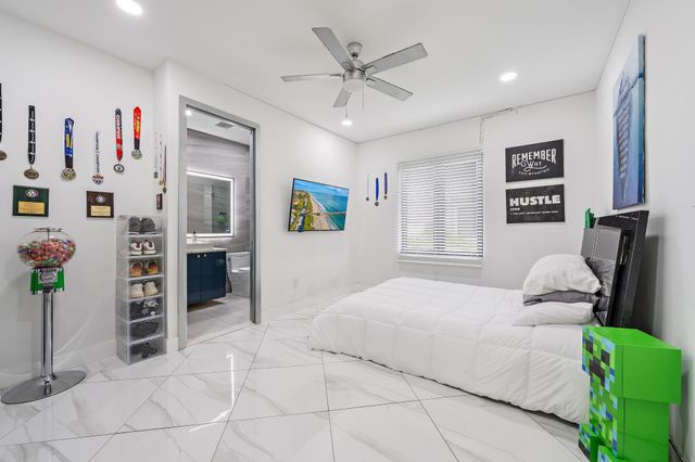 9475 Equus Circle, Boynton Beach, FL 33472