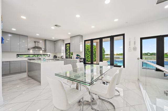 9475 Equus Circle, Boynton Beach, FL 33472