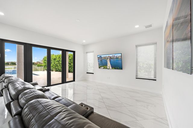 9475 Equus Circle, Boynton Beach, FL 33472