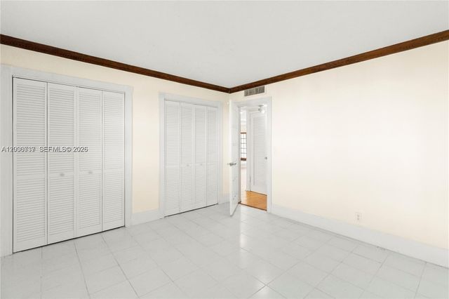 455 Paradise Isle Blvd 402, Hallandale Beach, FL 33009