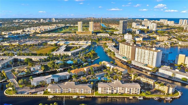 455 Paradise Isle Blvd 402, Hallandale Beach, FL 33009