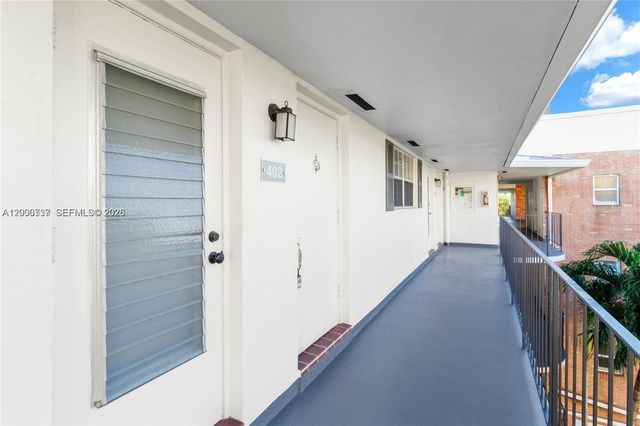 455 Paradise Isle Blvd 402, Hallandale Beach, FL 33009