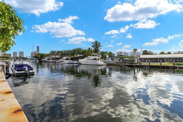 455 Paradise Isle Blvd 402, Hallandale Beach, FL 33009