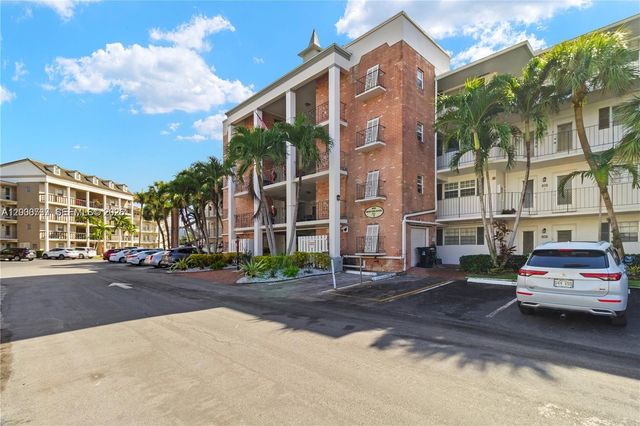 455 Paradise Isle Blvd 402, Hallandale Beach, FL 33009
