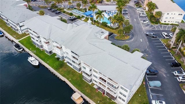 455 Paradise Isle Blvd 402, Hallandale Beach, FL 33009