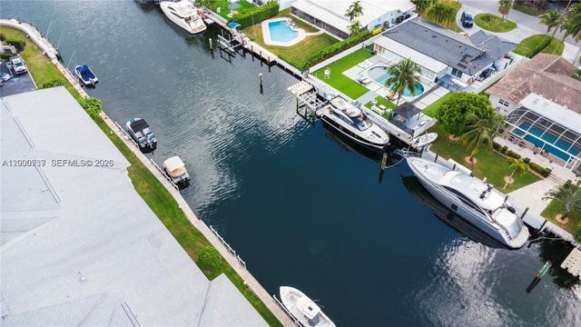 455 Paradise Isle Blvd 402, Hallandale Beach, FL 33009