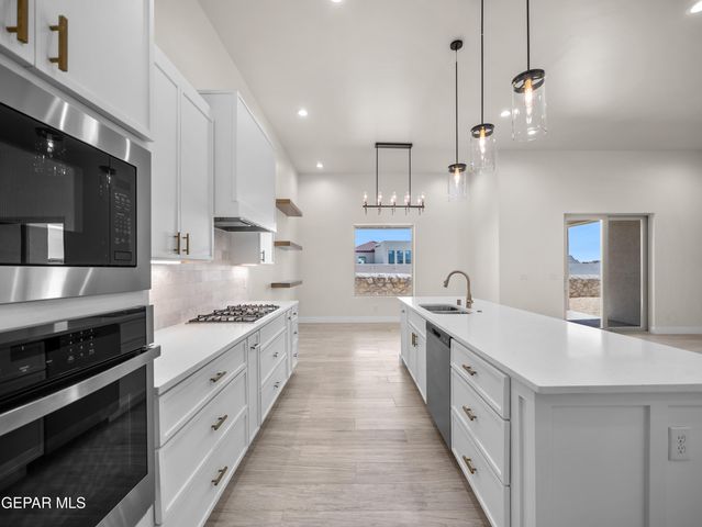 820 ACTON Street, Horizon City, TX 79928