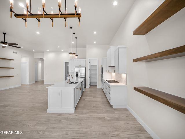 820 ACTON Street, Horizon City, TX 79928