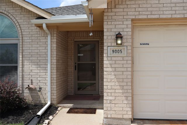 9005 Stillwater Trail, Fort Worth, TX 76118