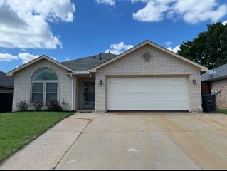 9005 Stillwater Trail, Fort Worth, TX 76118