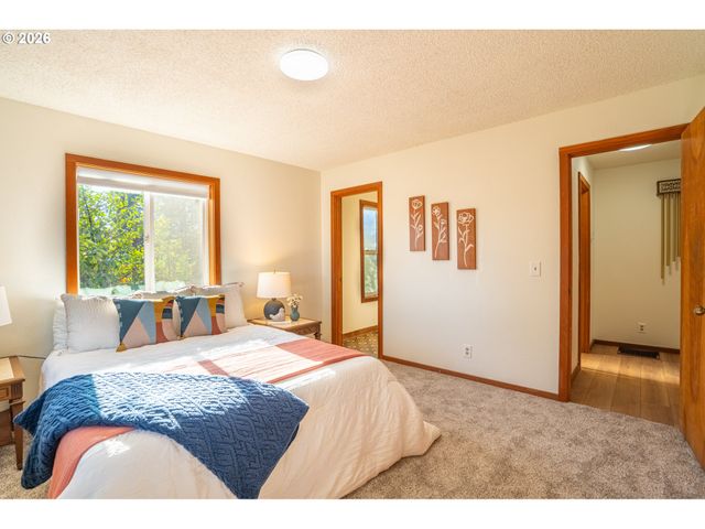 1708 RIVER Rd, Eugene, OR 97404