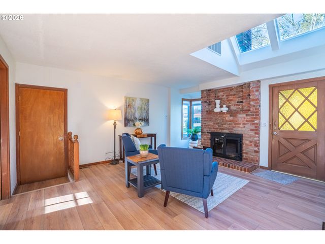 1708 RIVER Rd, Eugene, OR 97404