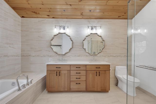 204 Talahi Trail, Update, IN 46360