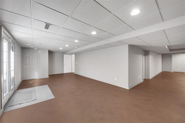 204 Talahi Trail, Update, IN 46360