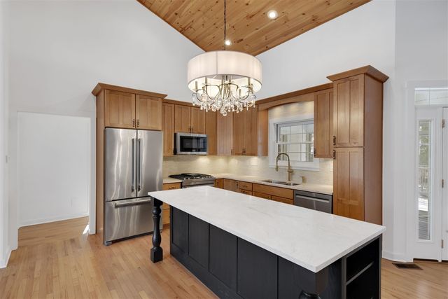 204 Talahi Trail, Update, IN 46360