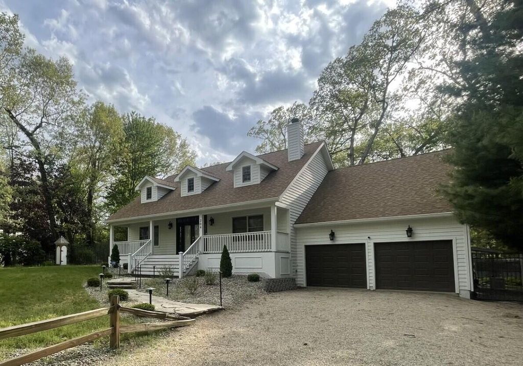 204 Talahi Trail, Update, IN 46360