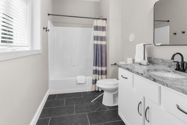 137 Sandy Beach Rd, Plymouth, MA 02360