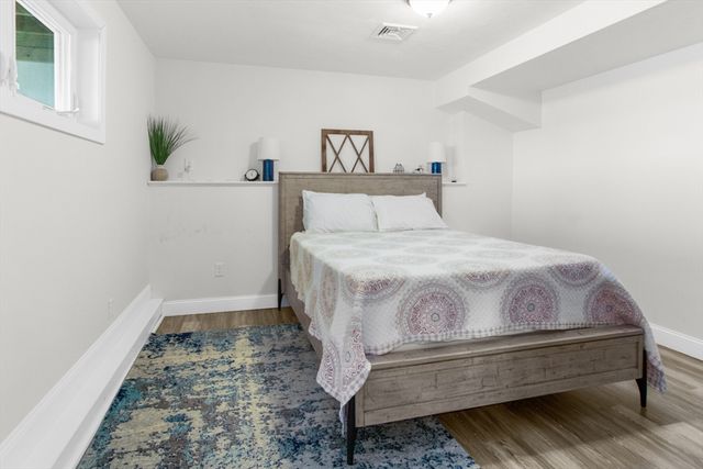 137 Sandy Beach Rd, Plymouth, MA 02360