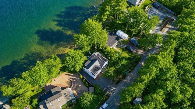 137 Sandy Beach Rd, Plymouth, MA 02360
