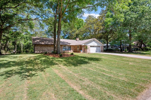2435 Rocky Shores Drive, Niceville, FL 32578