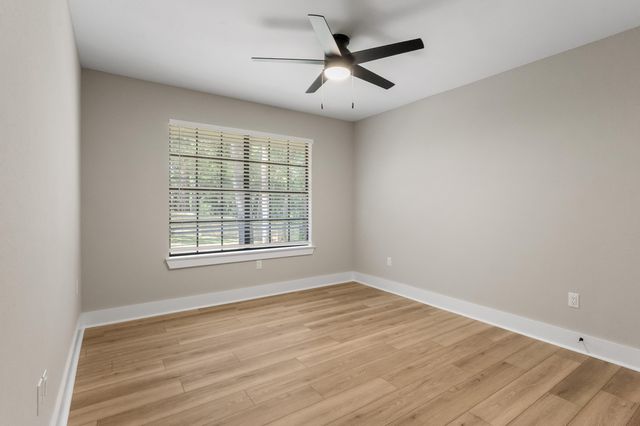 2435 Rocky Shores Drive, Niceville, FL 32578