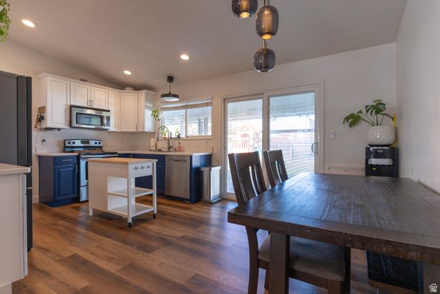 6848 S RUNNING SPRINGS DR, West Jordan, UT 84084