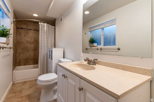 6848 S RUNNING SPRINGS DR, West Jordan, UT 84084