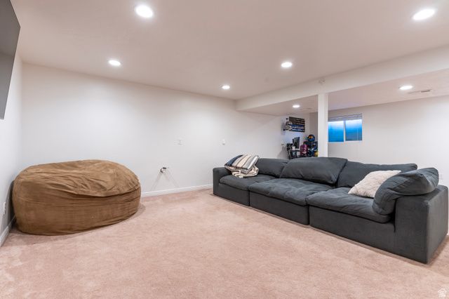 6848 S RUNNING SPRINGS DR, West Jordan, UT 84084