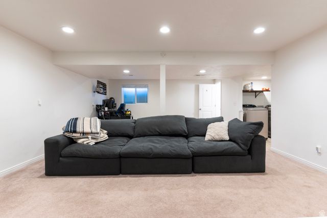 6848 S RUNNING SPRINGS DR, West Jordan, UT 84084