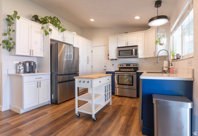 6848 S RUNNING SPRINGS DR, West Jordan, UT 84084