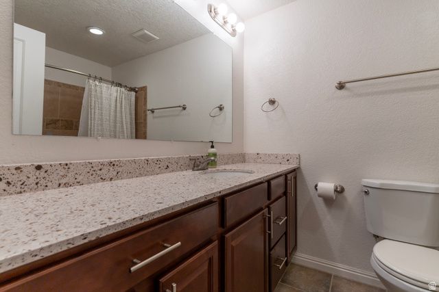 6848 S RUNNING SPRINGS DR, West Jordan, UT 84084