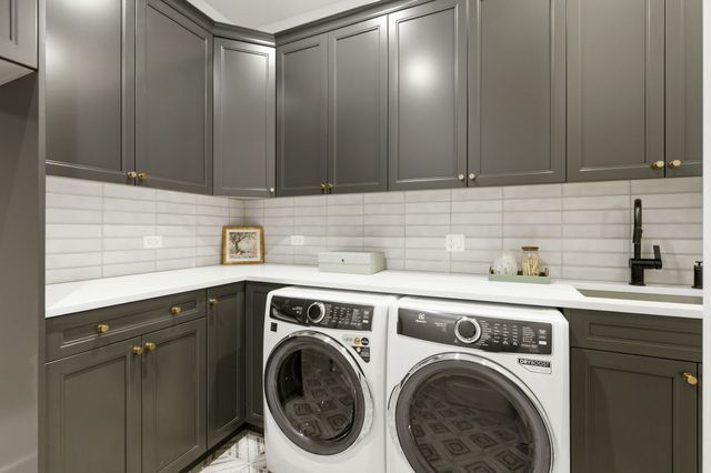 1532 Linden Circle, Lemont, IL 60439