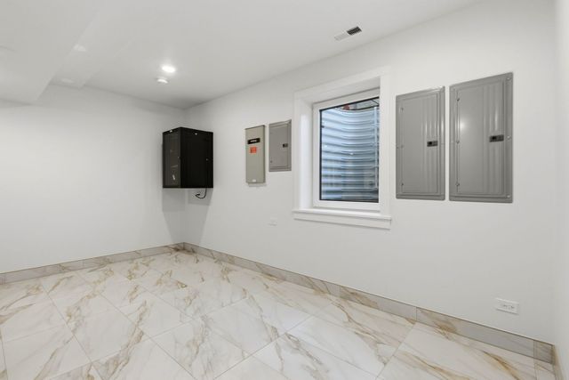 1532 Linden Circle, Lemont, IL 60439