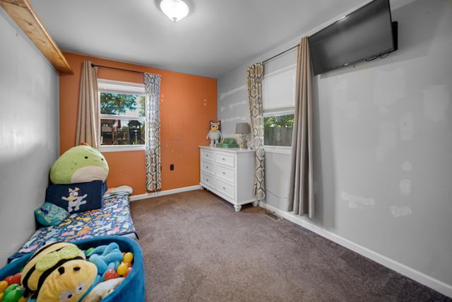 746-1 Capitol Road, Valparaiso, IN 46385