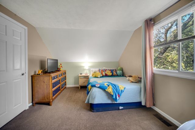 746-1 Capitol Road, Valparaiso, IN 46385