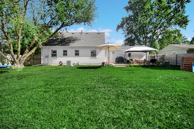 746-1 Capitol Road, Valparaiso, IN 46385