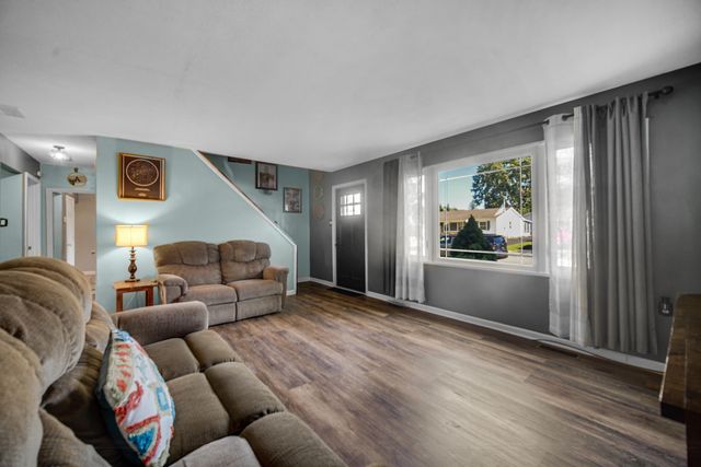 746-1 Capitol Road, Valparaiso, IN 46385