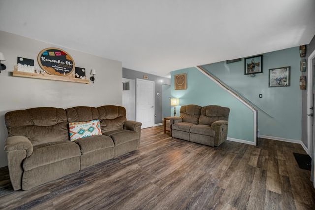 746-1 Capitol Road, Valparaiso, IN 46385