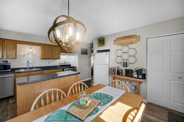 746-1 Capitol Road, Valparaiso, IN 46385