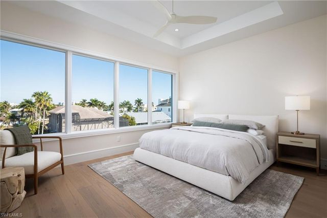 223 Bayview AVE, Naples, FL 34108