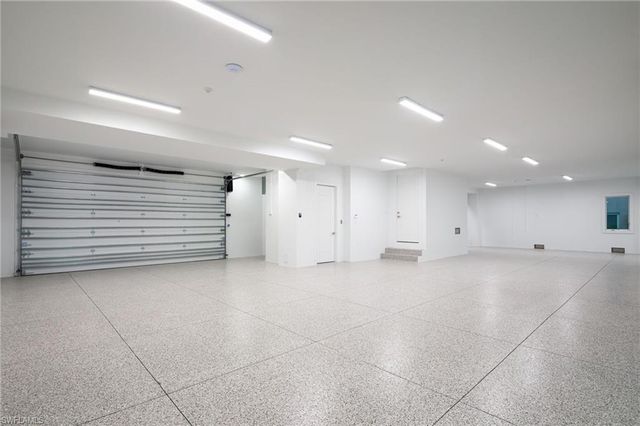 223 Bayview AVE, Naples, FL 34108