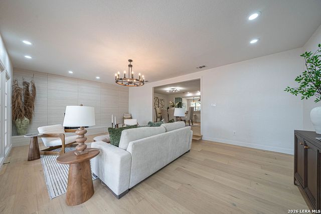 118 Tophill, San Antonio, TX 78209