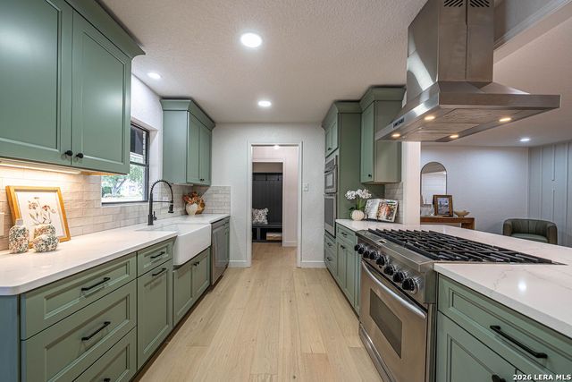 118 Tophill, San Antonio, TX 78209