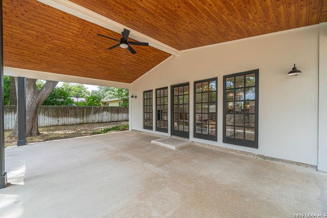 118 Tophill, San Antonio, TX 78209