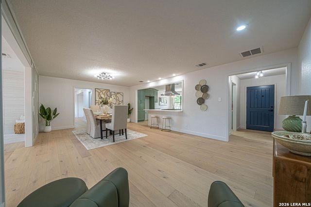118 Tophill, San Antonio, TX 78209