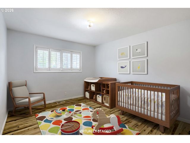 457 Nw YONIA Ct, Hillsboro, OR 97124