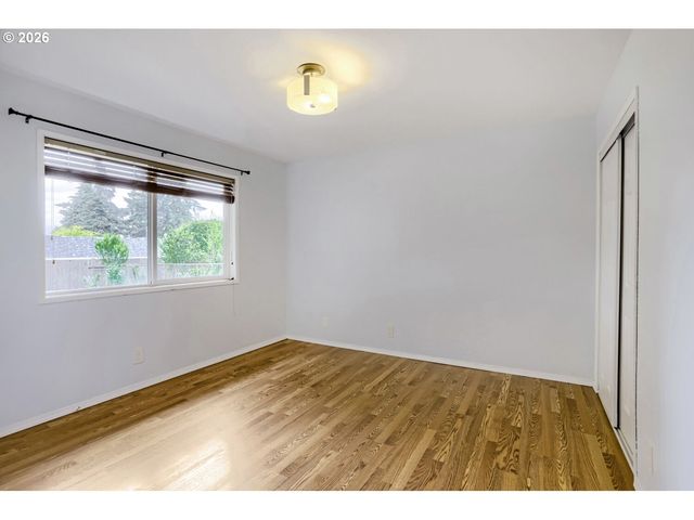 457 Nw YONIA Ct, Hillsboro, OR 97124