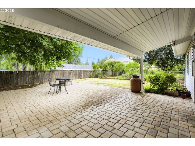 457 Nw YONIA Ct, Hillsboro, OR 97124