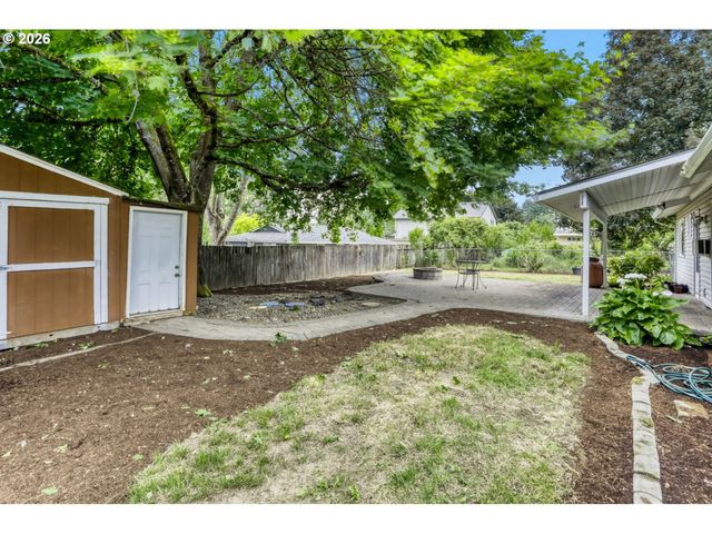 457 Nw YONIA Ct, Hillsboro, OR 97124